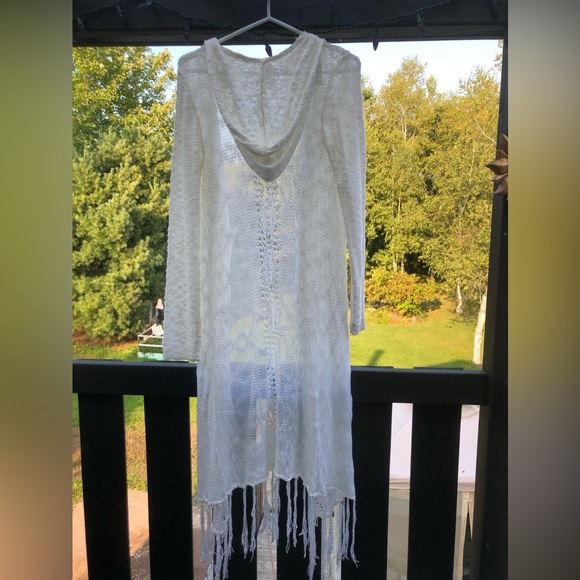 White crochet fringed cardigan - Picture 1 of 14